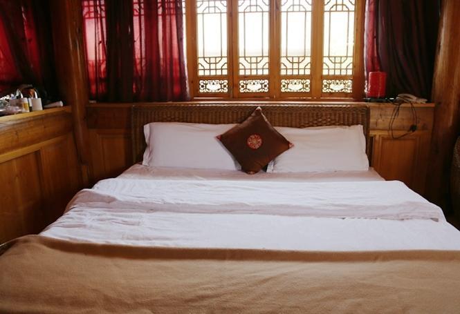 Li Dao Yuan Aparthotel Lijiang  Rum bild
